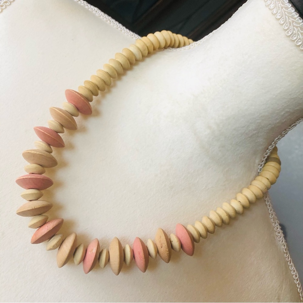 Vintage multi tone saucer wood bead necklace
